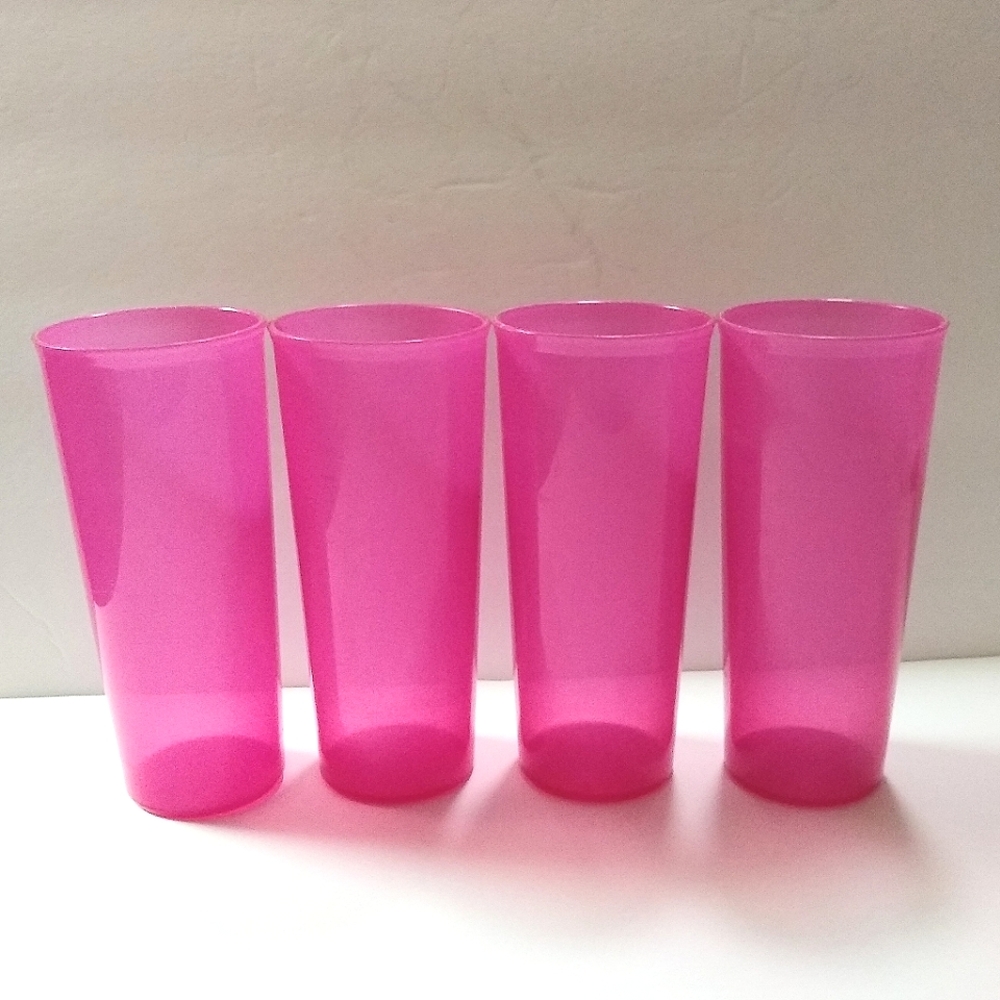Tupperware 16 ounce tumblers